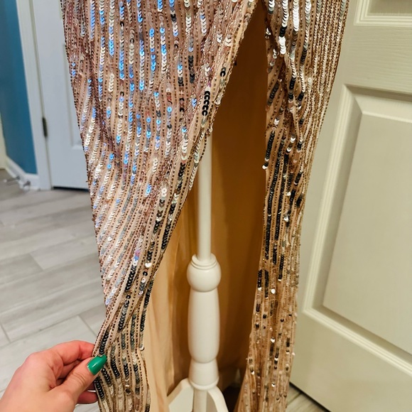 93549 Mac Duggal v neck sequin surplice puff sleeve wrap gown rose $598 NWT sz 6 - Picture 6 of 8